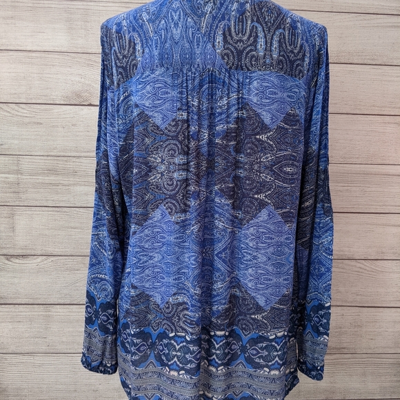 Lucky Brand top, size large in excellent condition - Picture 3 of 14